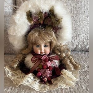 Marie Osmond Victorian treasures. Katharina ornament doll head. Porcelain.